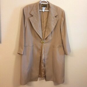 Vntg Champagne Beige Dress Coat. Light. Lined. Made in Italy. Size 18.